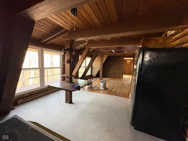 $180,000 | 6155 Private Road 1125, Poland, IN 47868