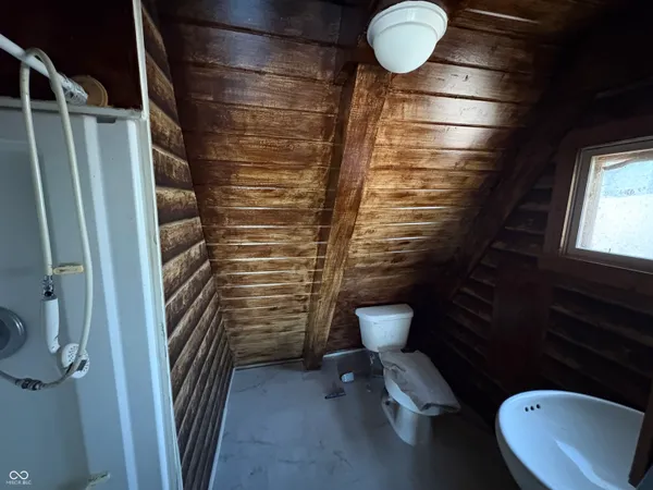 $180,000 | 6155 Private Road 1125, Poland, IN 47868