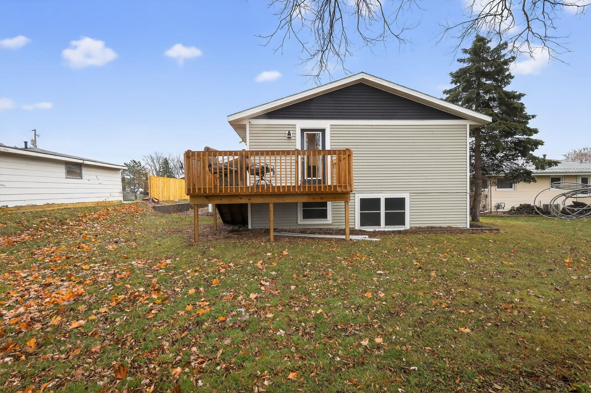 205 Ann Street Fox Lake, WI 53933 - Photo 28 of 32