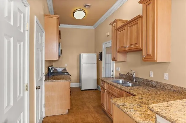 $1,750 | 45 French Market Place, New Orleans, LA 70116