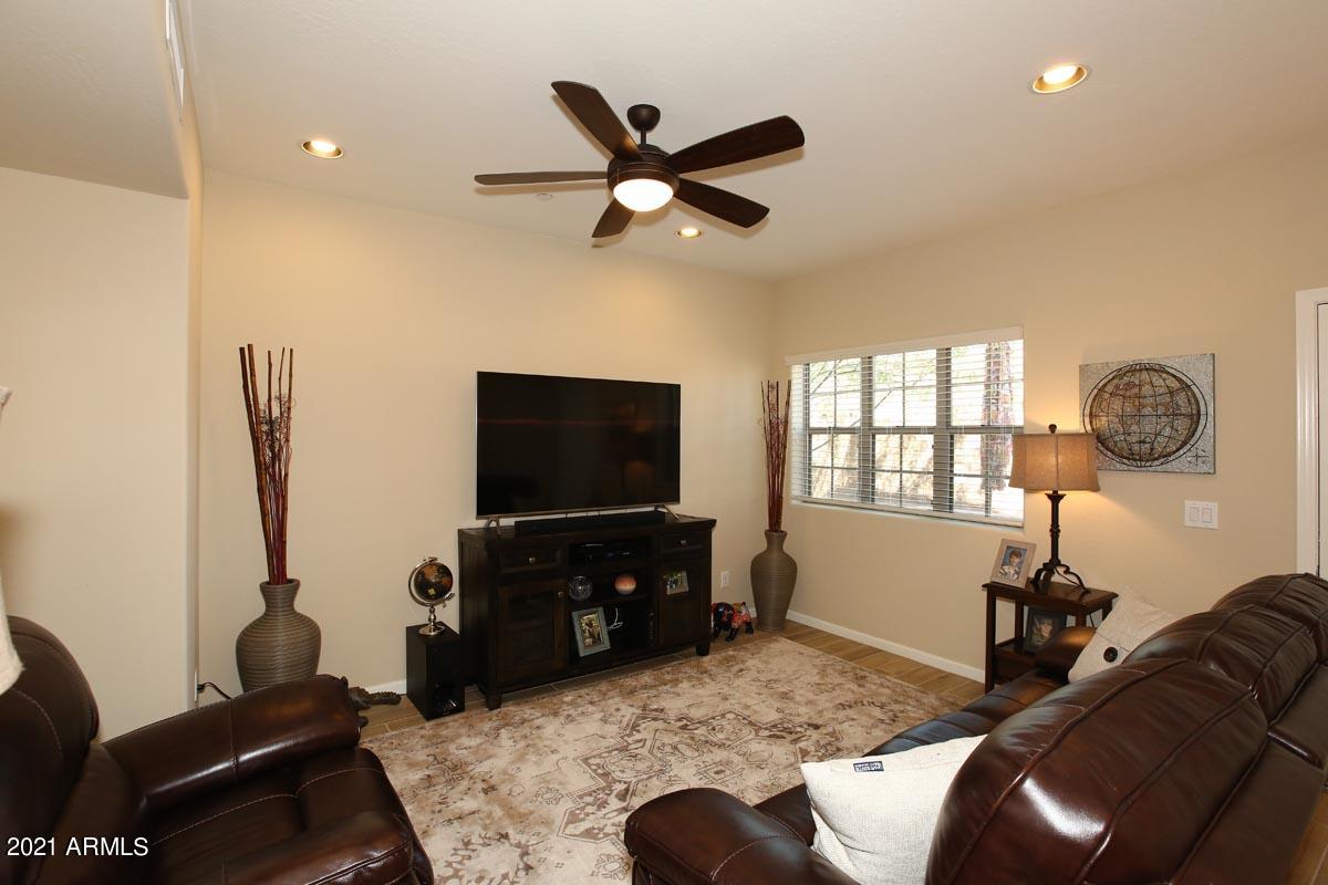 3935 East Rough Rider Road, Unit 1373 Phoenix, AZ 85050 - Photo 16 of 50 Great Room