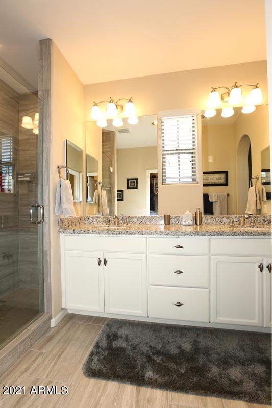 3935 East Rough Rider Road, Unit 1373 Phoenix, AZ 85050 - Photo 23 of 50 Master Bath2