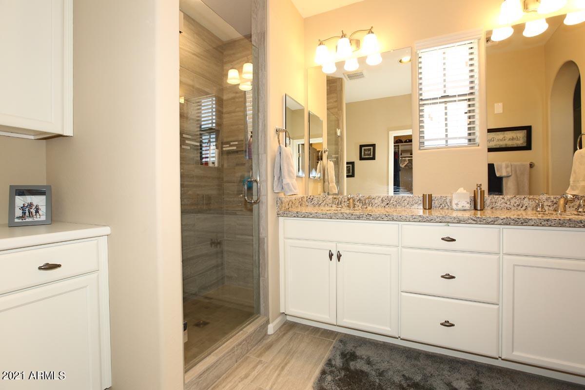 3935 East Rough Rider Road, Unit 1373 Phoenix, AZ 85050 - Photo 7 of 50 Master Bath