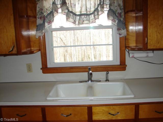5302 Ridge Road Seagrove, NC 27341 - Photo 7 of 50 Gallery Image 7