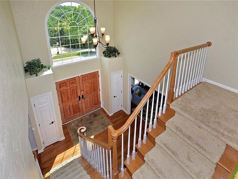 128 Hidden Valley Road Monroeville, PA 15146 - Photo 2 of 24 Gallery Image 2