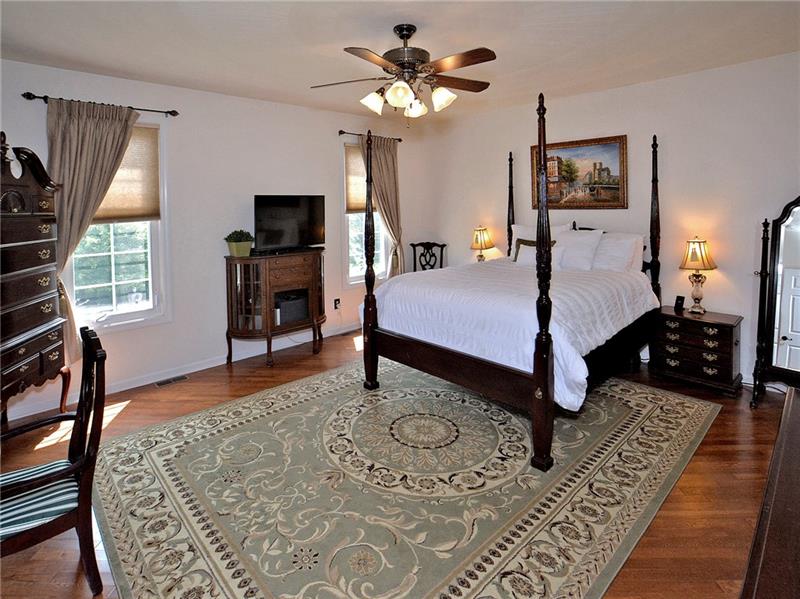 128 Hidden Valley Road Monroeville, PA 15146 - Photo 12 of 24 Gallery Image 12