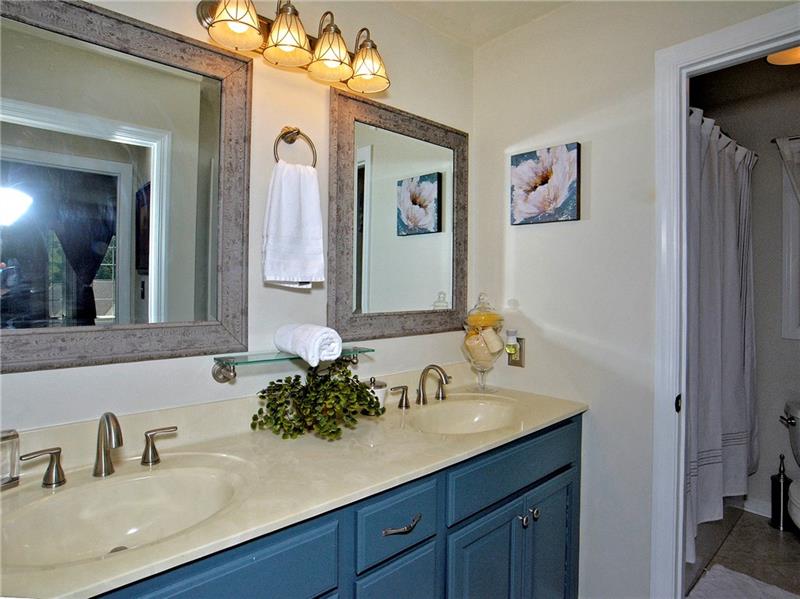 128 Hidden Valley Road Monroeville, PA 15146 - Photo 15 of 24 Gallery Image 15