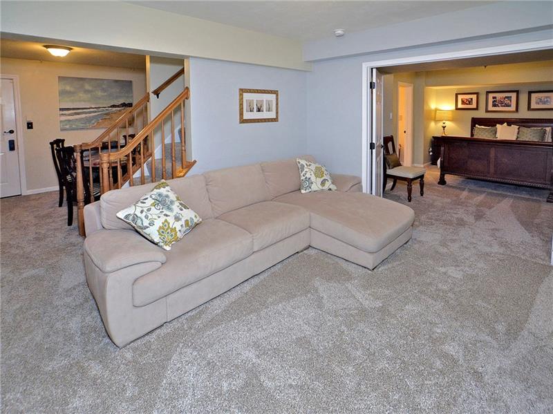 128 Hidden Valley Road Monroeville, PA 15146 - Photo 20 of 24 Gallery Image 20