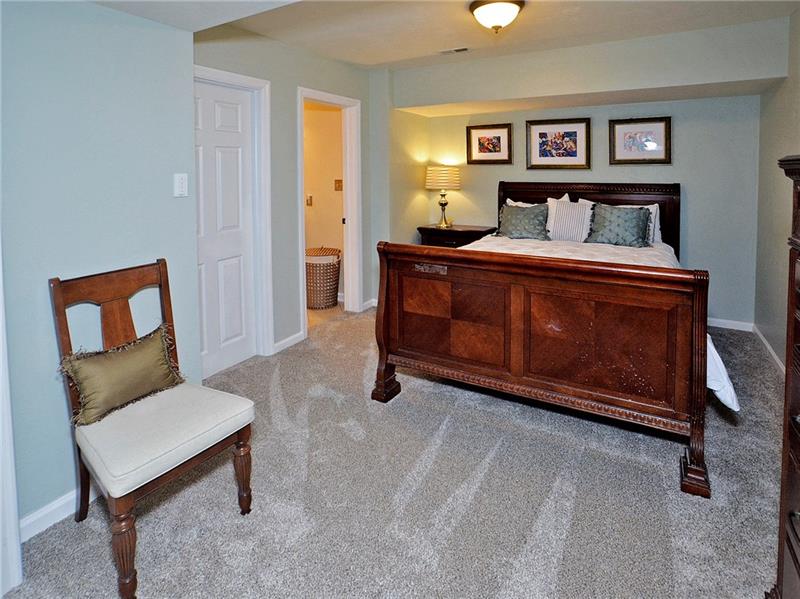 128 Hidden Valley Road Monroeville, PA 15146 - Photo 21 of 24 Gallery Image 21