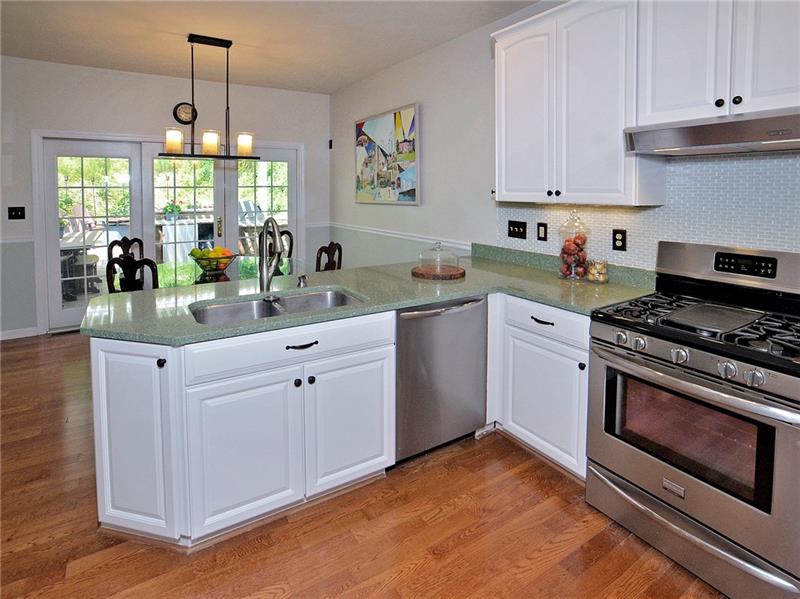 128 Hidden Valley Road Monroeville, PA 15146 - Photo 8 of 24 Gallery Image 8