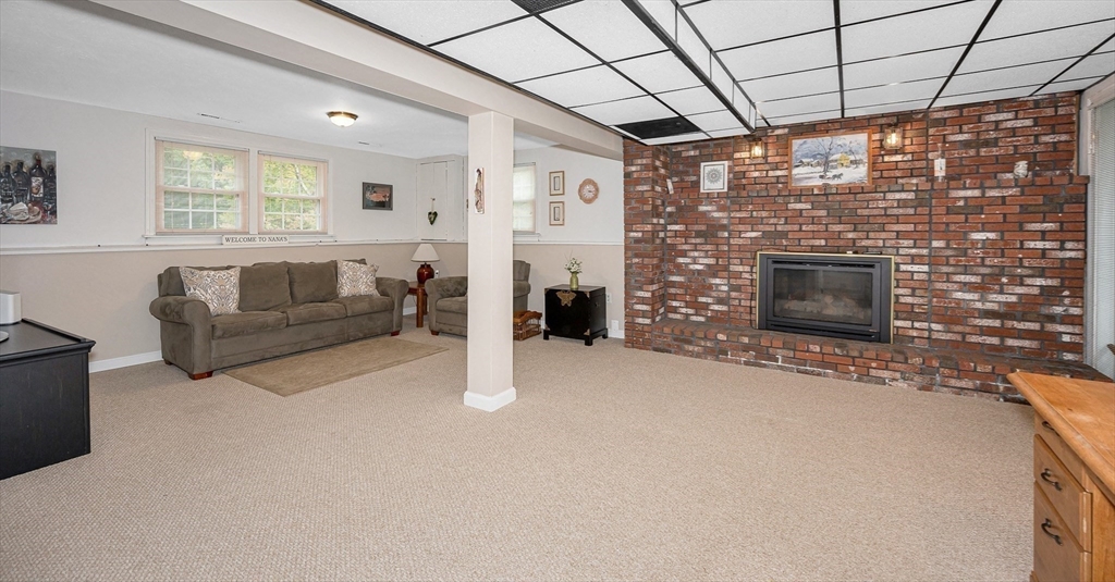 58 Wagon Wheel Road Dracut, MA 01826 - Photo 27 of 42 Gallery Image 27