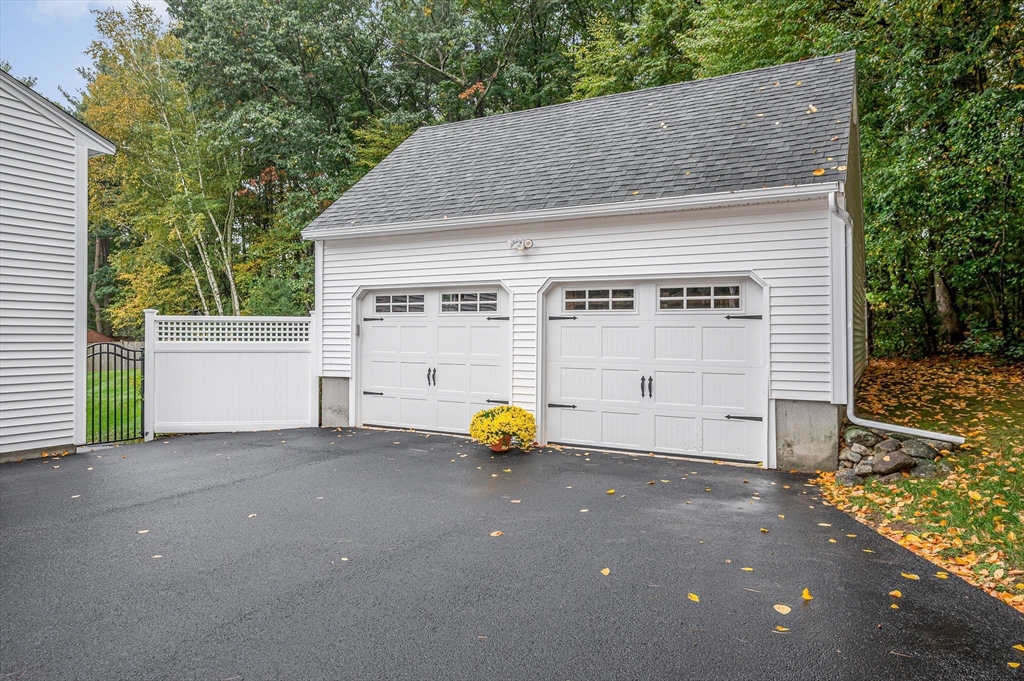 58 Wagon Wheel Road Dracut, MA 01826 - Photo 6 of 42 Gallery Image 6