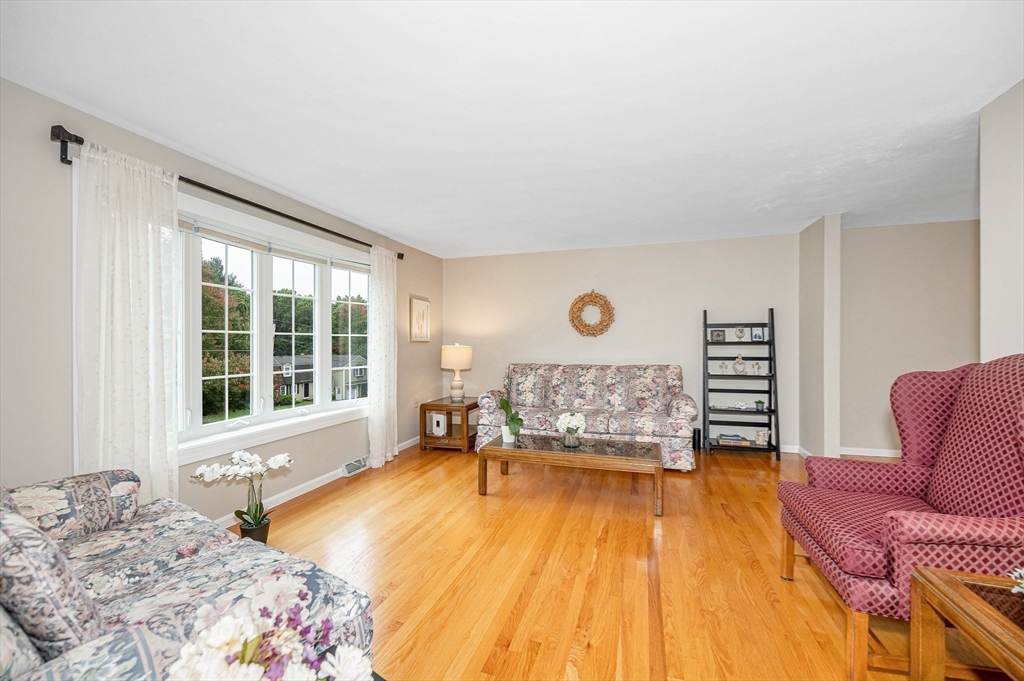 58 Wagon Wheel Road Dracut, MA 01826 - Photo 9 of 42 Gallery Image 9