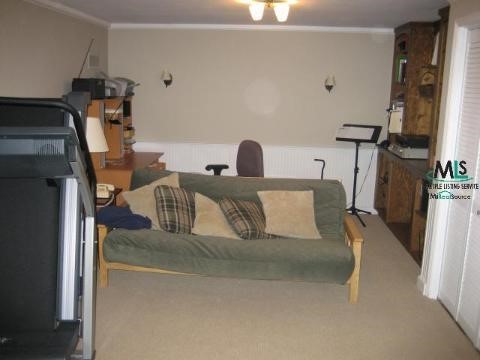 360 McMillan Road Grosse Pointe, MI 48236 - Photo 7 of 9 756749-6.JPG