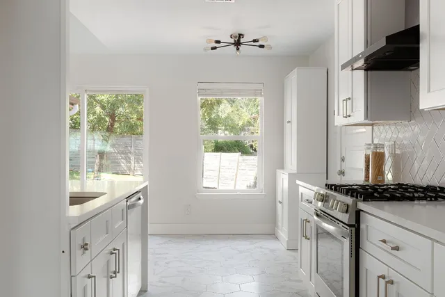 $480,000 | 6210 Hyside Drive, Austin, TX 78723