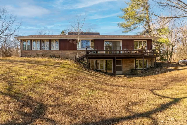 $450,000 | 88 Dakota Road, Carbondale, IL 62902