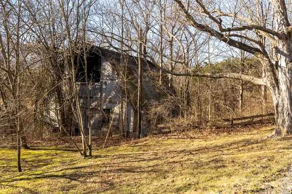 $450,000 | 88 Dakota Road, Carbondale, IL 62902