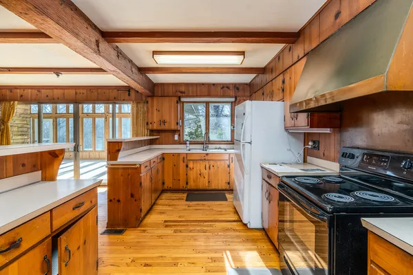 $450,000 | 88 Dakota Road, Carbondale, IL 62902