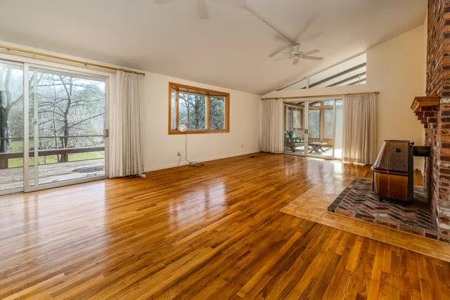 a view of a storage & utility room