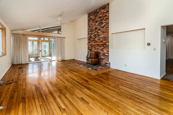 $450,000 | 88 Dakota Road, Carbondale, IL 62902