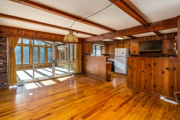 $450,000 | 88 Dakota Road, Carbondale, IL 62902