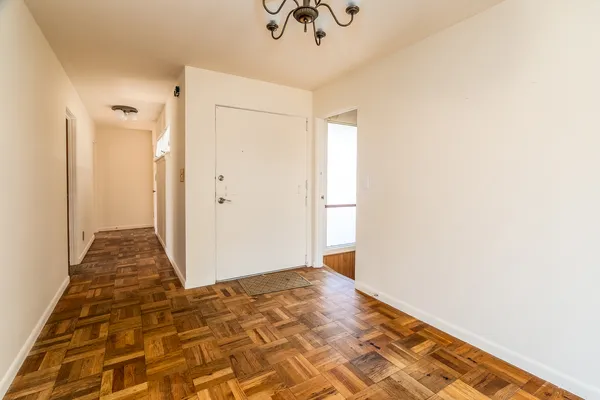 $450,000 | 88 Dakota Road, Carbondale, IL 62902