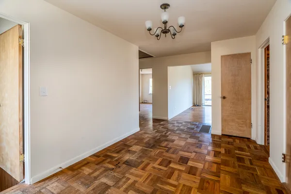 $450,000 | 88 Dakota Road, Carbondale, IL 62902