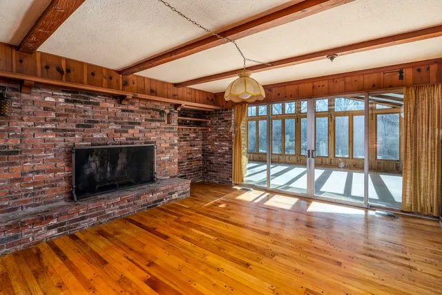 $450,000 | 88 Dakota Road, Carbondale, IL 62902