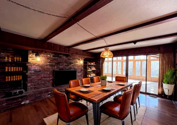 $450,000 | 88 Dakota Road, Carbondale, IL 62902