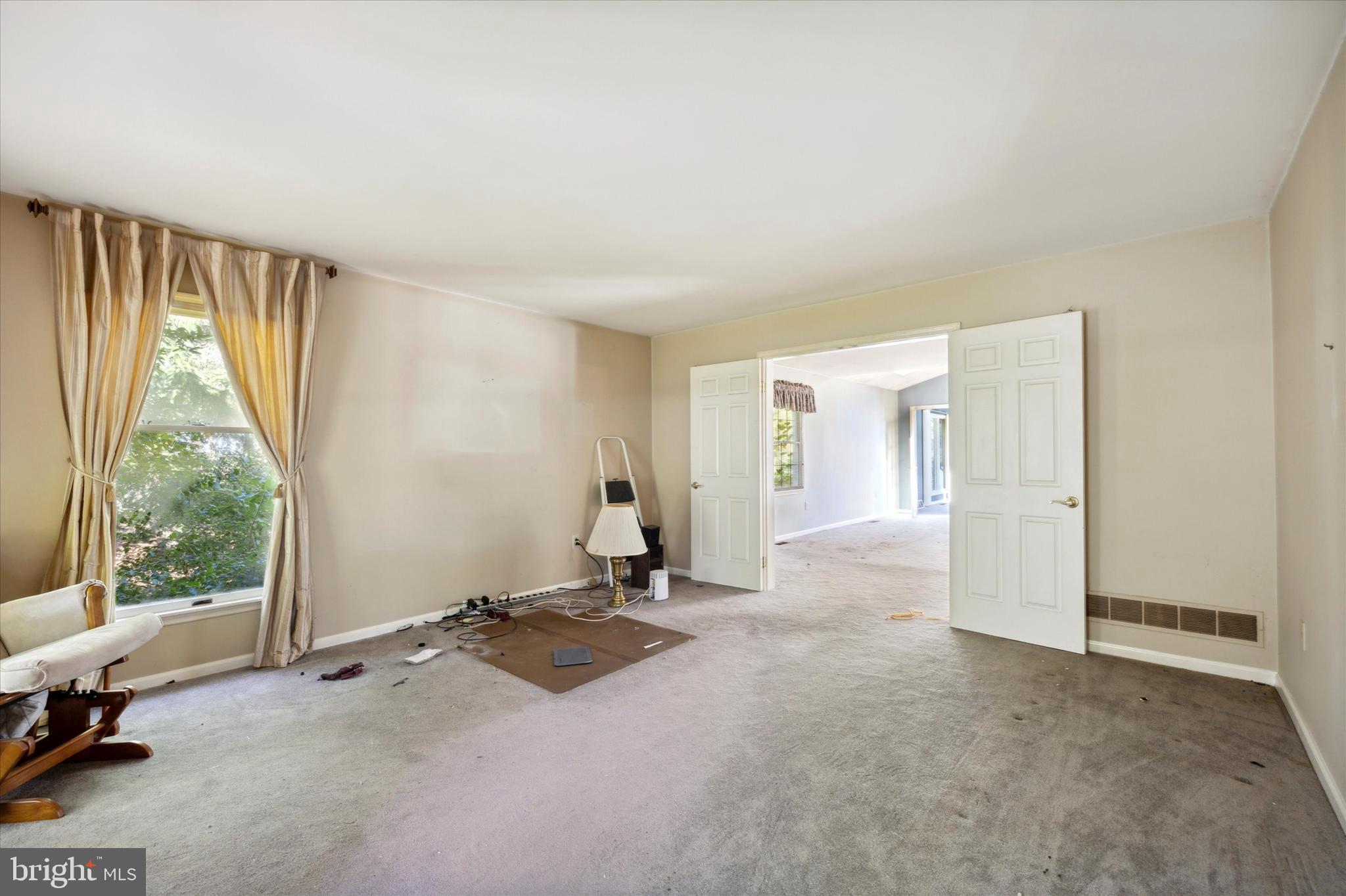 16 Willow Pond Road Malvern, PA 19355 - Photo 23 of 46 Living room
