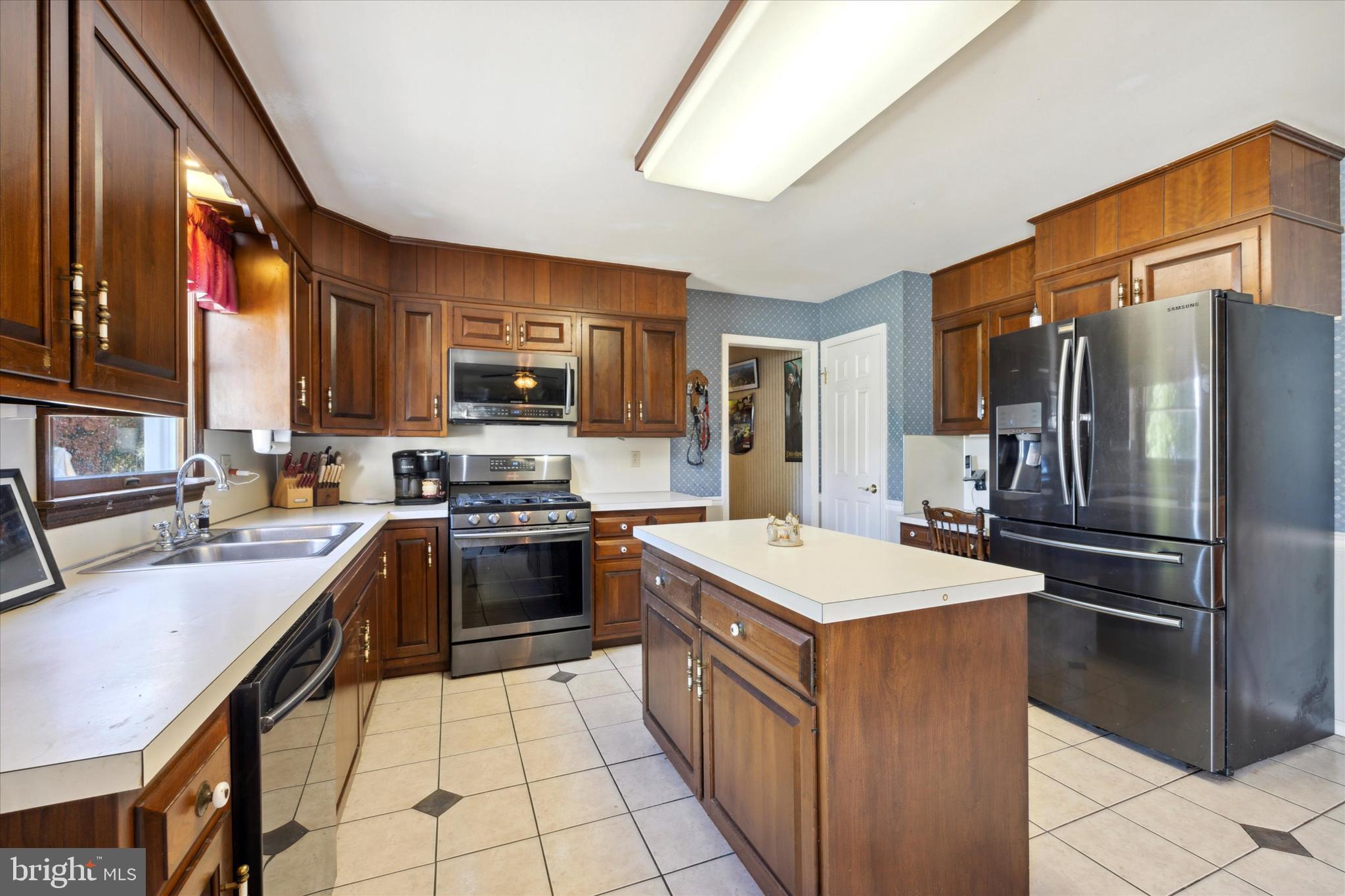 16 Willow Pond Road Malvern, PA 19355 - Photo 26 of 46 Kitchen