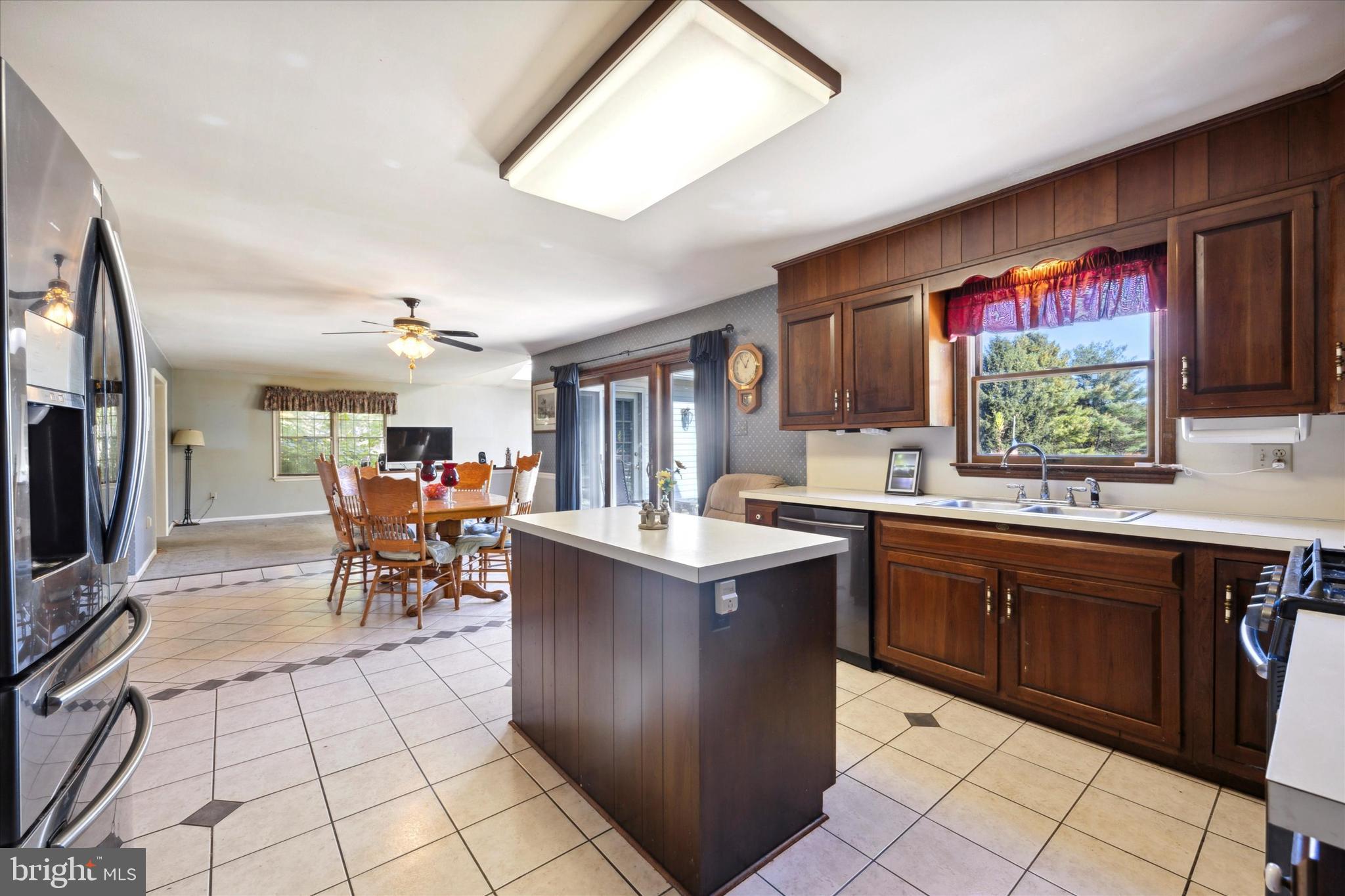 16 Willow Pond Road Malvern, PA 19355 - Photo 27 of 46 Kitchen
