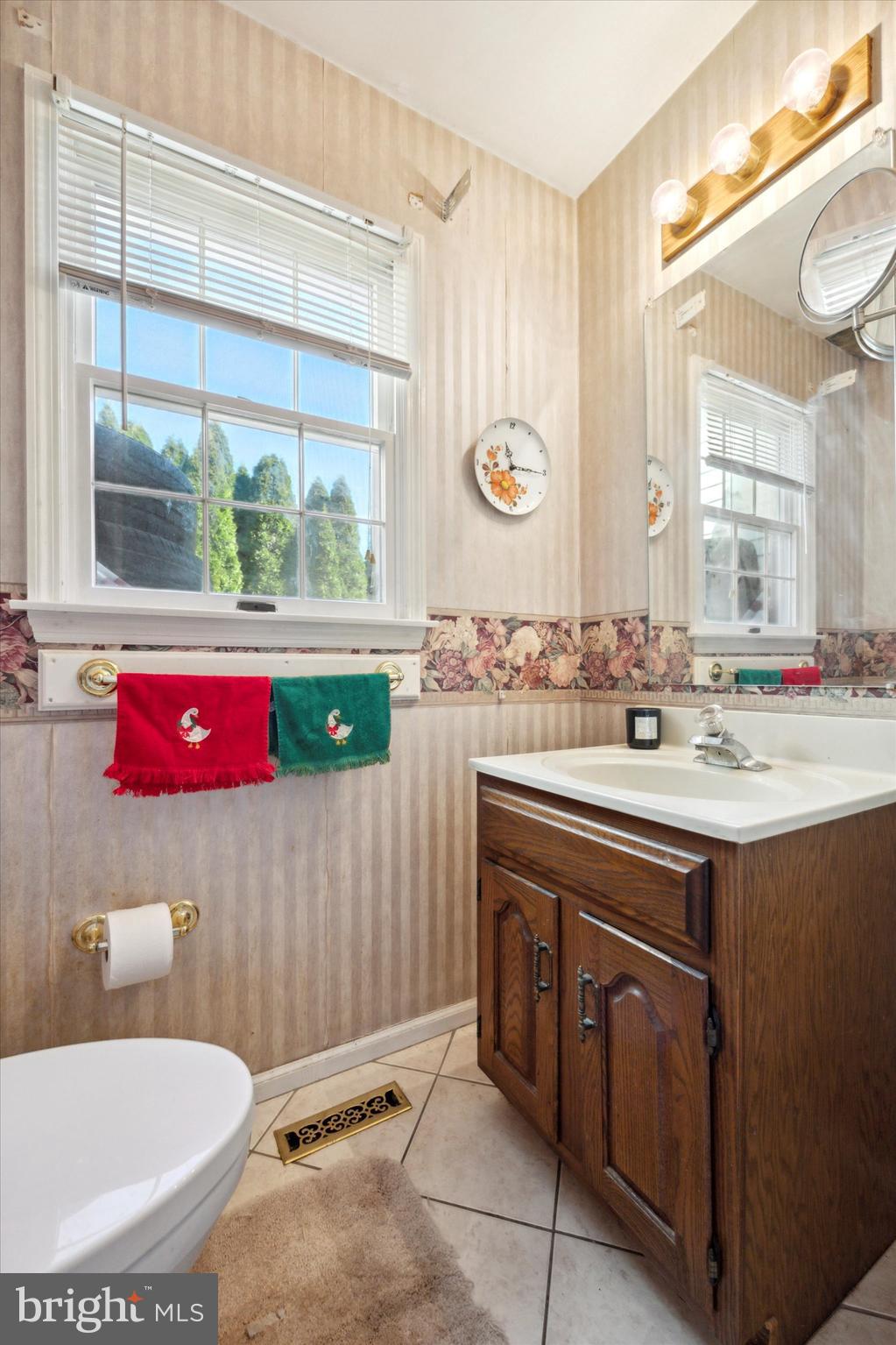16 Willow Pond Road Malvern, PA 19355 - Photo 35 of 46 First floor half bath
