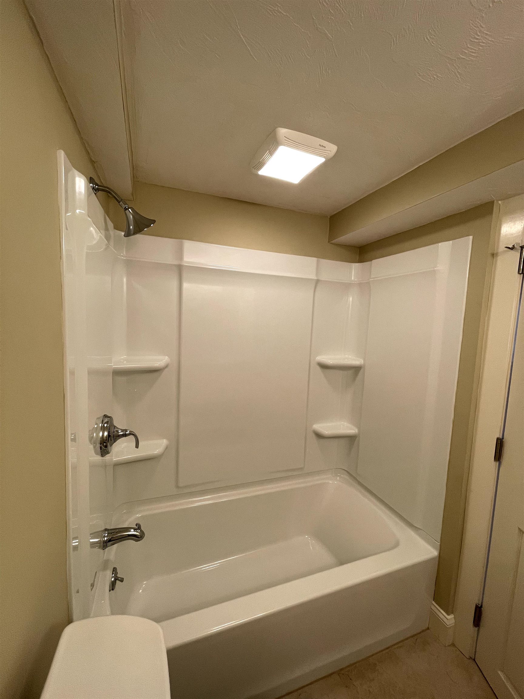 7 Chester Road, Unit 115 Derry, NH 03038 - Photo 13 of 17
