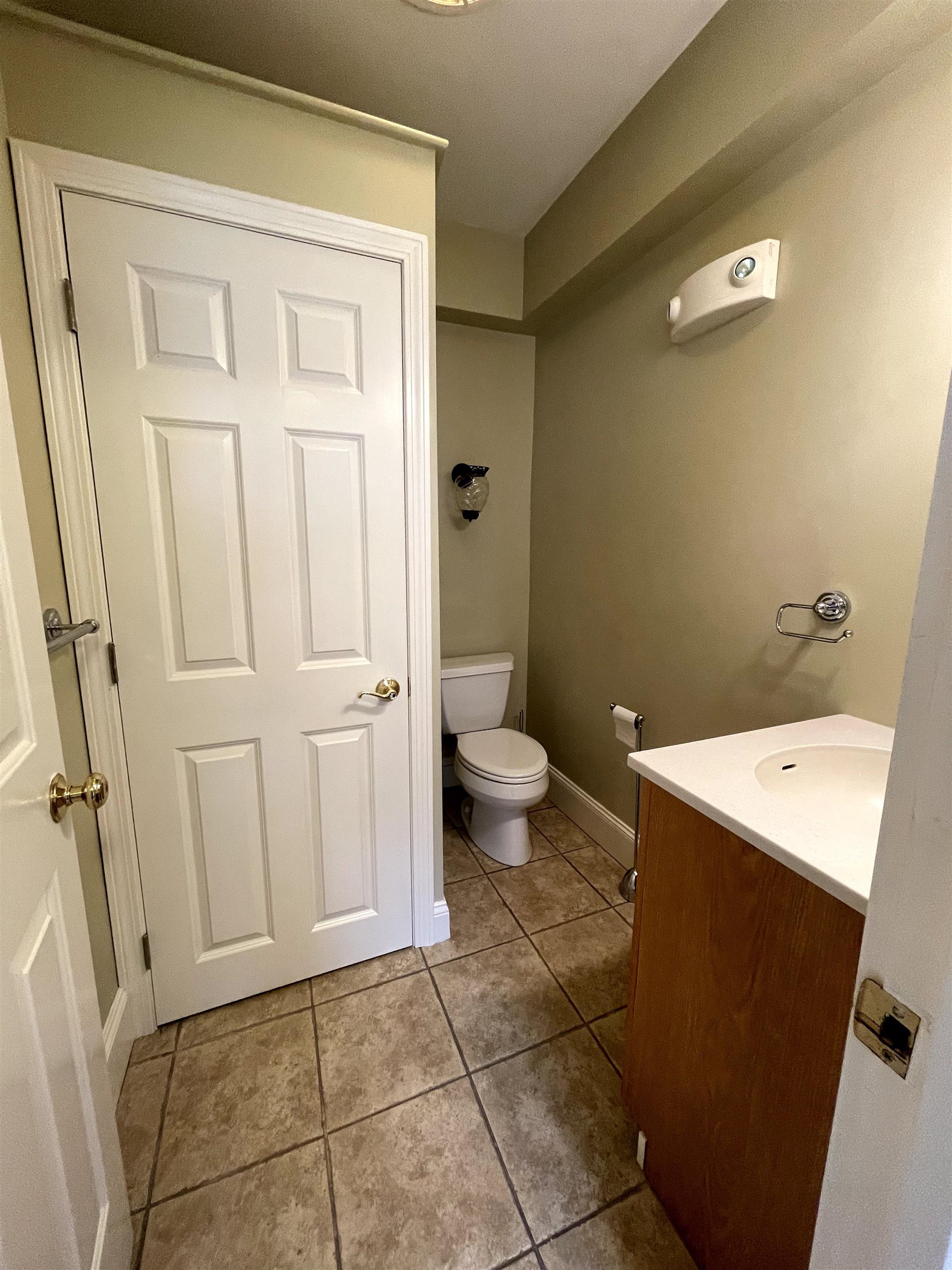 7 Chester Road, Unit 115 Derry, NH 03038 - Photo 7 of 17