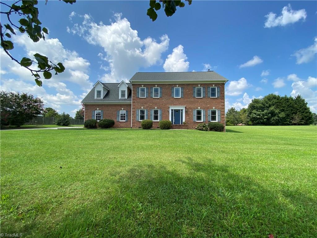 2207 Brigham Road Greensboro, NC 27409 - Photo 1 of 30 Gallery Image 1