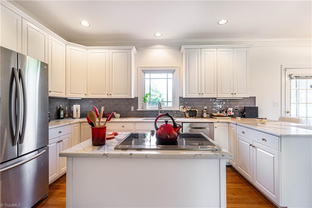 2207 Brigham Road Greensboro, NC 27409 - Photo 2 of 30 Gallery Image 2