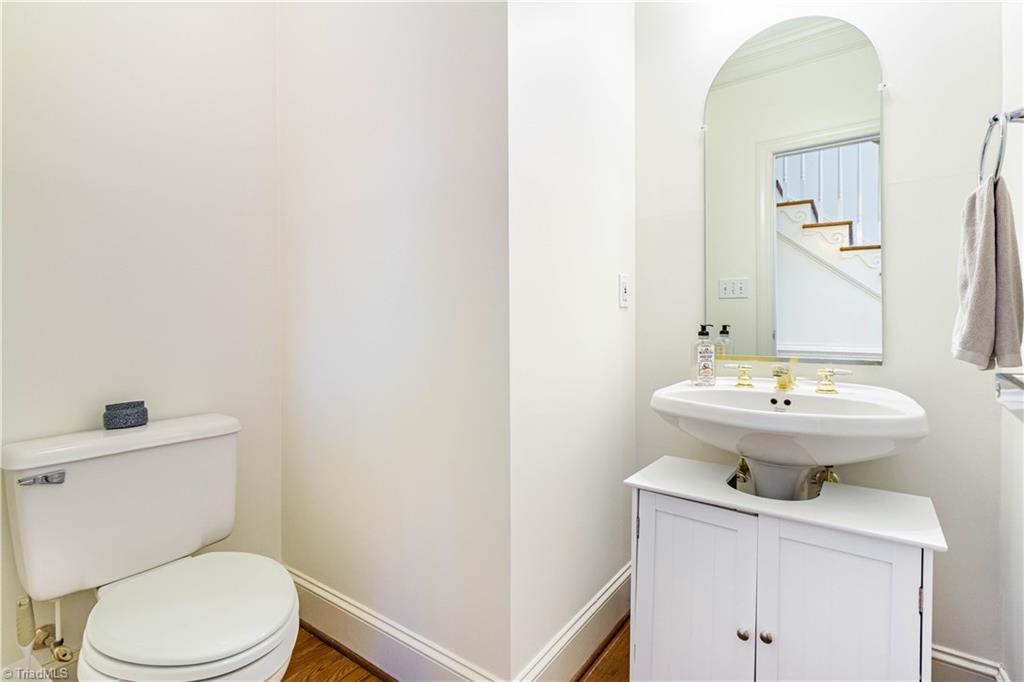 2207 Brigham Road Greensboro, NC 27409 - Photo 13 of 30 Gallery Image 13