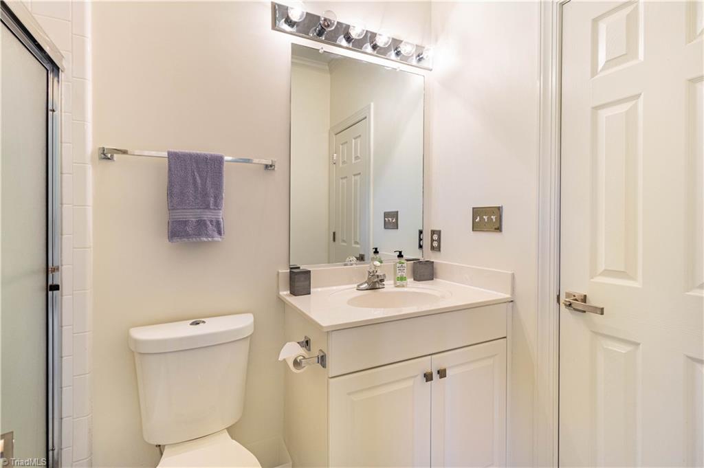 2207 Brigham Road Greensboro, NC 27409 - Photo 18 of 30 Gallery Image 18