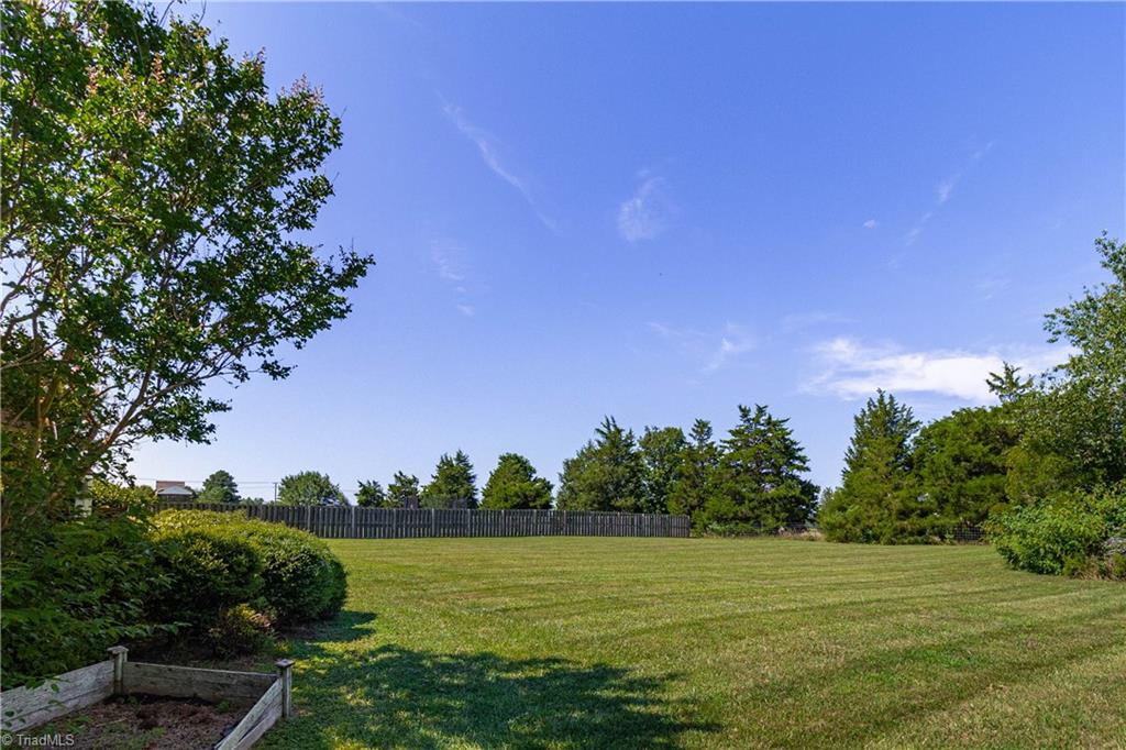 2207 Brigham Road Greensboro, NC 27409 - Photo 30 of 30 Gallery Image 30