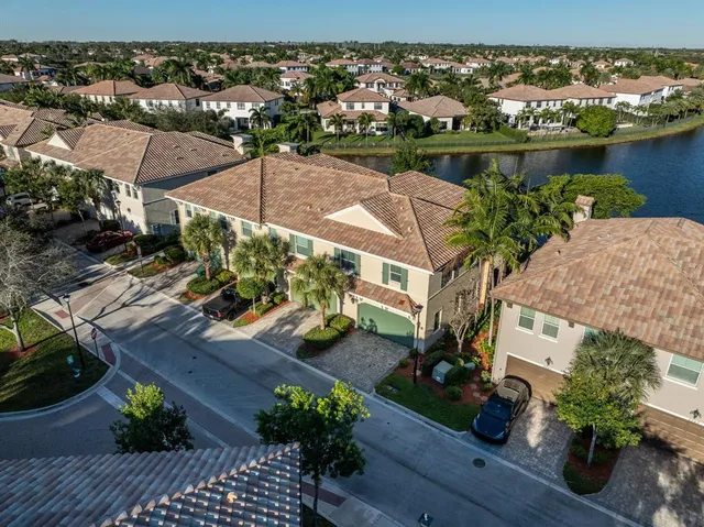 $3,200 | 2939 Tortola Way, Unit 2939, Cooper City, FL 33024