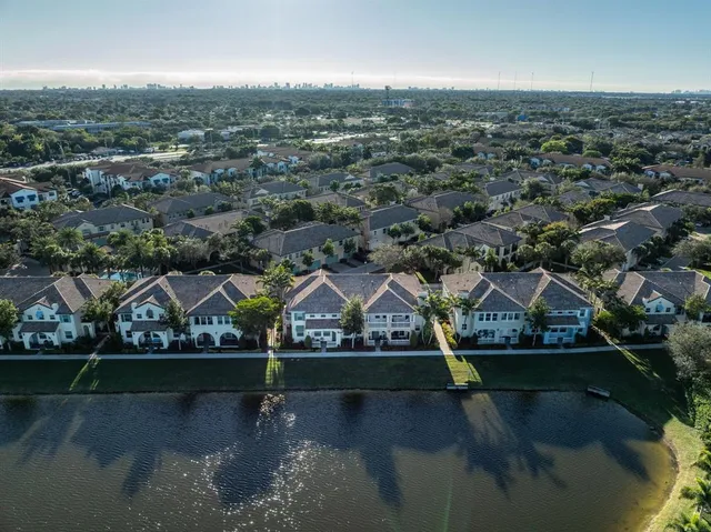 $3,200 | 2939 Tortola Way, Unit 2939, Cooper City, FL 33024