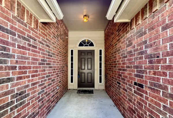 $1,695 | 8907 Wolff Vista, Converse, TX 78109