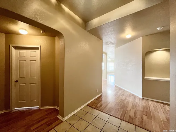 $1,695 | 8907 Wolff Vista, Converse, TX 78109