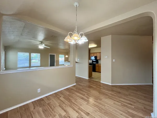 $1,695 | 8907 Wolff Vista, Converse, TX 78109