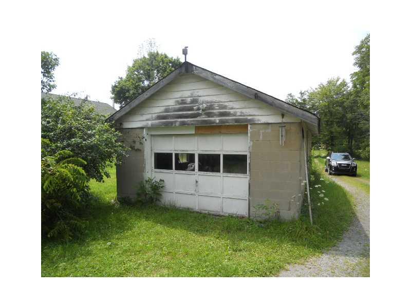 205 Stoney Batter Road Prospect, PA 16052 - Photo 11 of 12 Parking Lot/Garage.