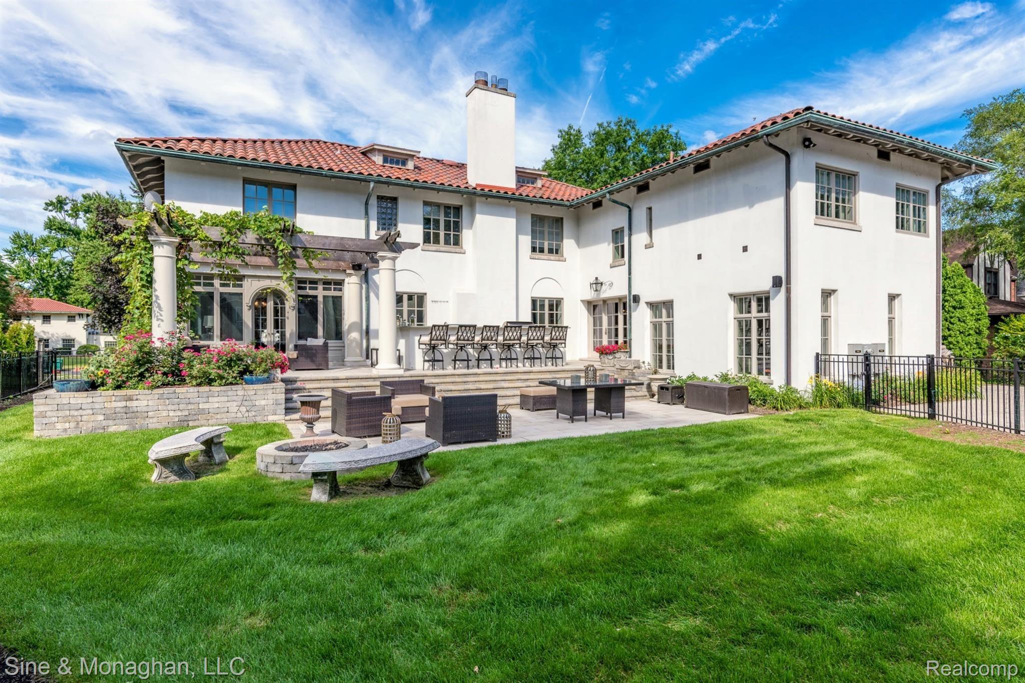1040 Devonshire Road Grosse Pointe, MI 48230 - Photo 67 of 95 DSC_3449.jpg