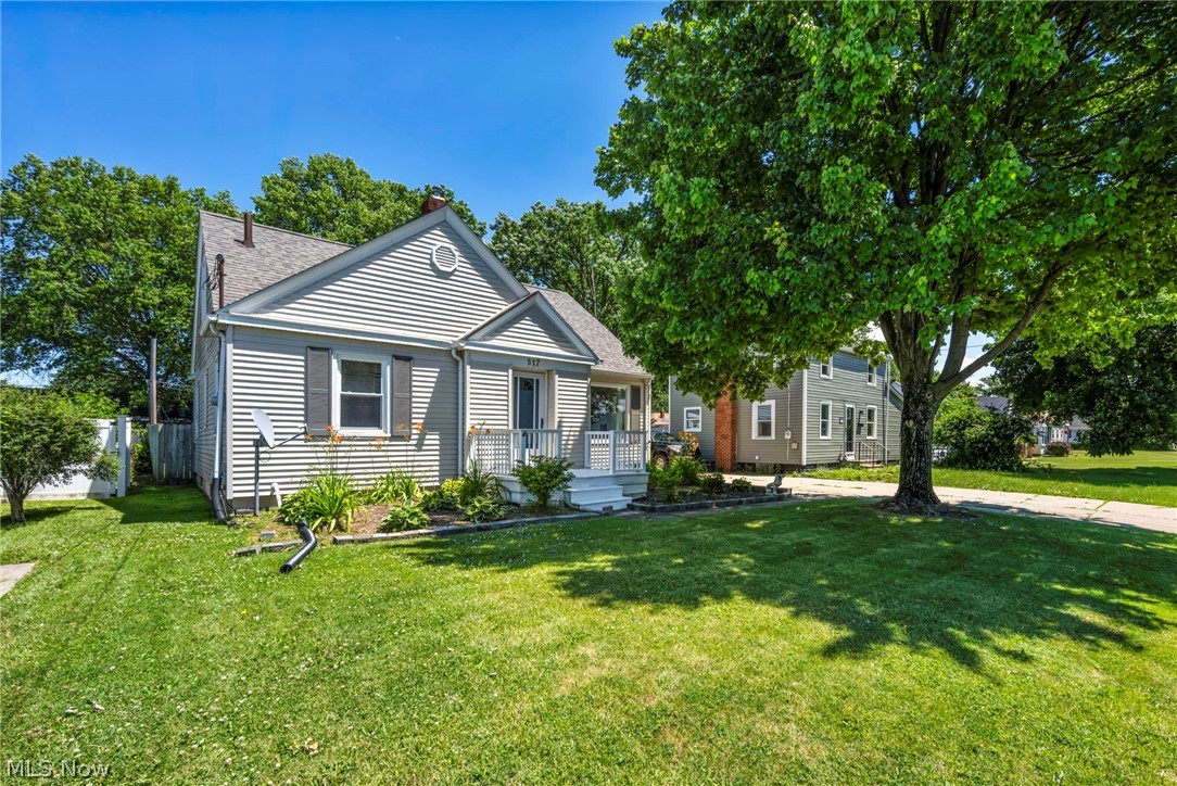 517 Gulf Road Elyria, OH 44035 - Photo 4 of 43