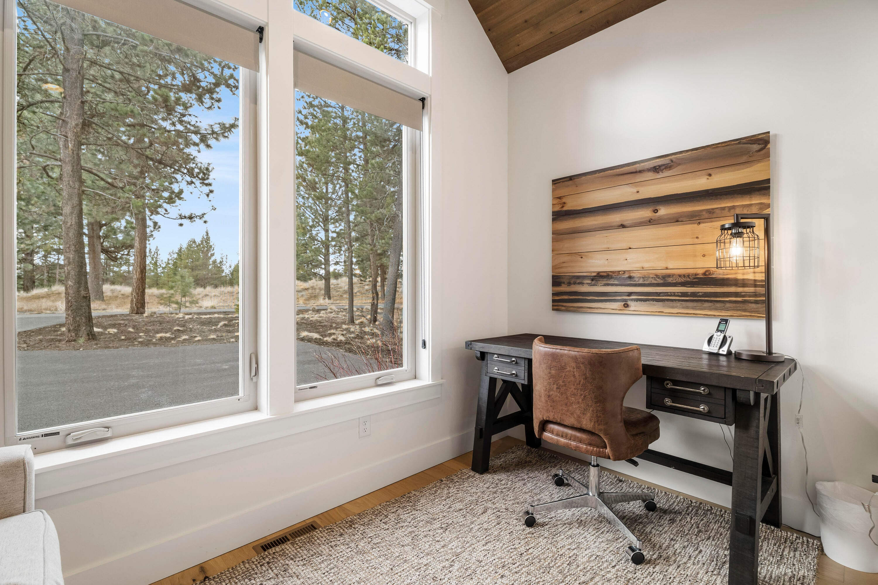 56302 Sable Rock Loop, Unit 255 Bend, OR 97707 - Photo 31 of 65 40-Office
