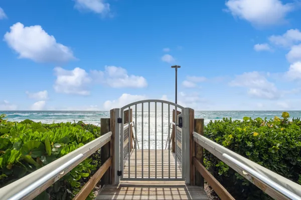 $4,000 | 3200 South Ocean Boulevard, Unit B104, Palm Beach, FL 33480